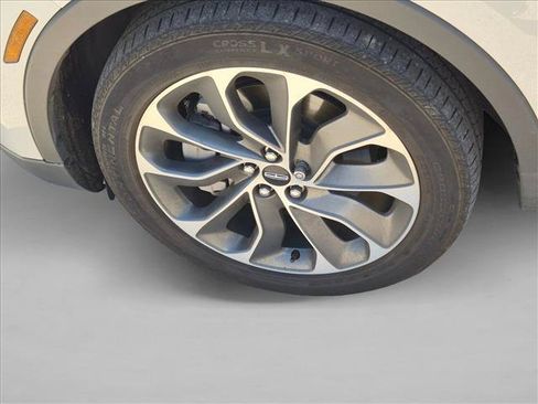 Used 2022 Lincoln Nautilus Reserve AWD/4WD image 10