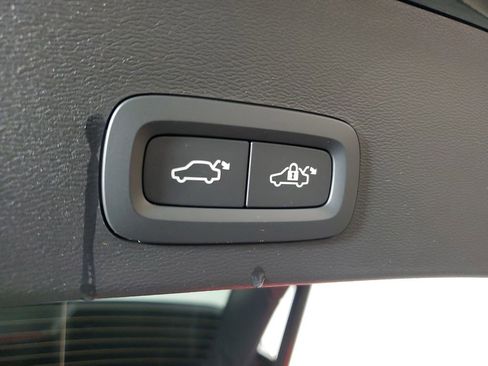 New 2026 Volvo XC40 B5 Core image 10