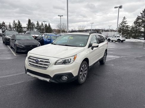 Used 2017 Subaru Outback 2.5i Limited image 3