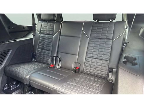 Used 2022 Cadillac Escalade Sport Platinum AWD/4WD image 15