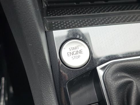 New 2026 Volkswagen Taos SE FWD image 22