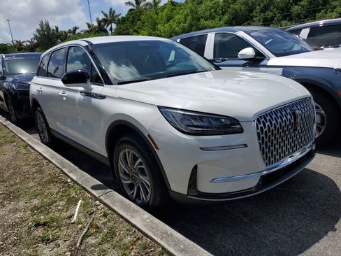 Certified 2025 Lincoln Corsair FWD image 18