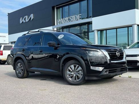 Used 2024 Nissan Pathfinder SV AWD/4WD image 1