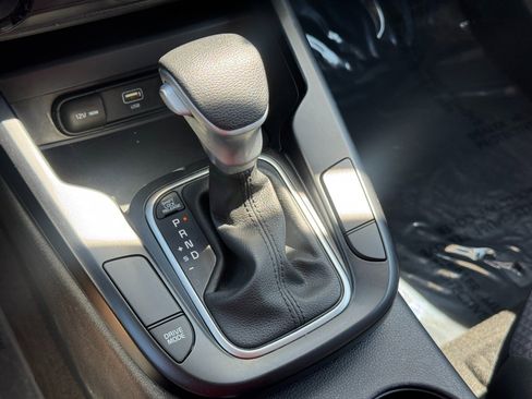 Used 2023 Kia Soul LX w/ LX Technology Package FWD image 25