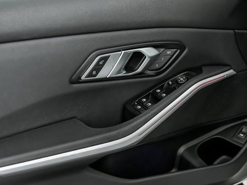 Used 2020 BMW 330i xDrive Sedan w/ Convenience Package image 15