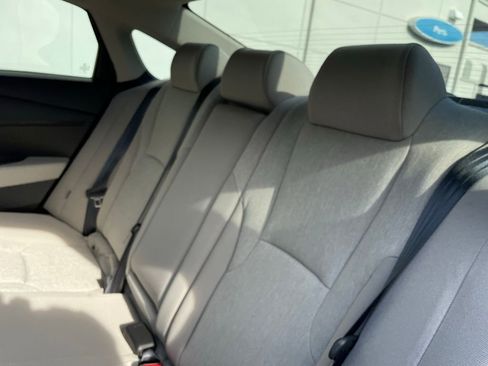 Certified 2025 Honda Accord SE image 40