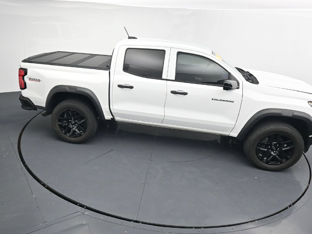 Used 2024 Chevrolet Colorado Trail Boss w/ Technology Package AWD/4WD image 31