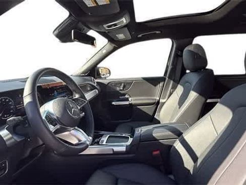 Certified 2025 Mercedes-Benz GLB 250 GLB 250 image 4