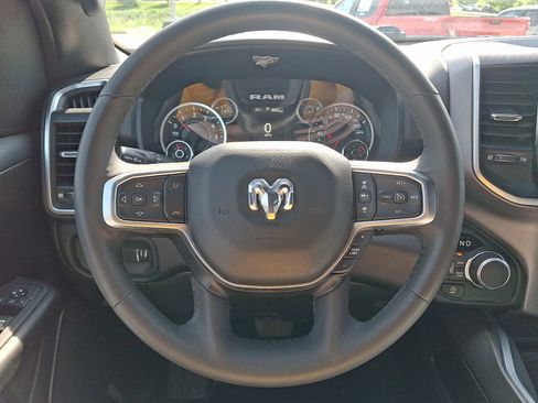 Used 2025 RAM 1500 Big Horn AWD/4WD image 17