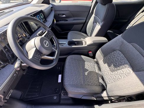 New 2026 Nissan Kicks SV image 8