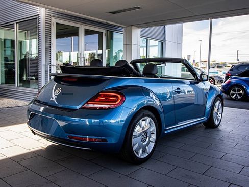 Used 2019 Volkswagen Beetle 2.0T SE image 17
