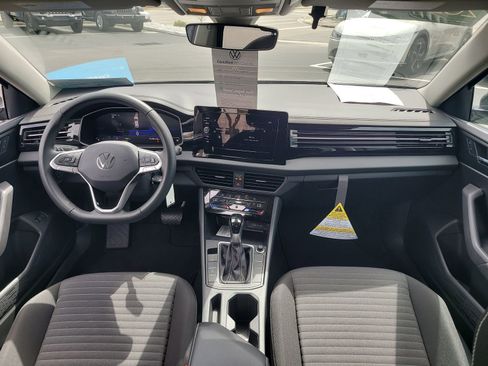 Certified 2025 Volkswagen Jetta S image 14