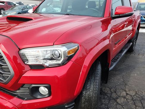 Used 2020 Toyota Tacoma TRD Sport image 9