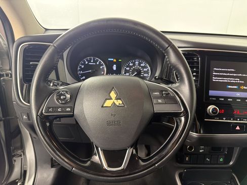 Used 2020 Mitsubishi Outlander SEL AWD/4WD image 14