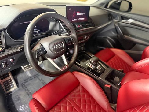 Used 2024 Audi SQ5 Prestige AWD/4WD image 18
