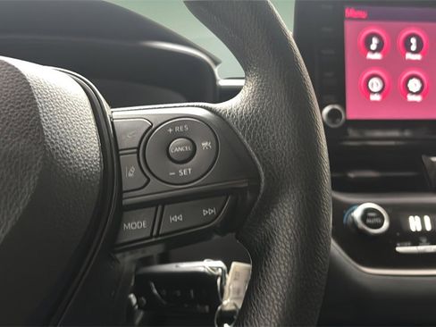 Used 2022 Toyota Corolla LE image 26