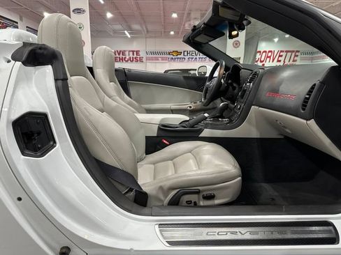 Used 2011 Chevrolet Corvette Convertible w/ Preferred Equipment Group RWD image 9