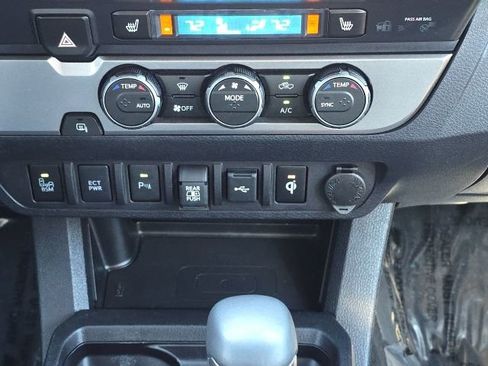 Used 2023 Toyota Tacoma Limited image 35