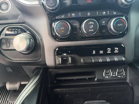 Used 2022 RAM 1500 Laramie AWD/4WD image 26