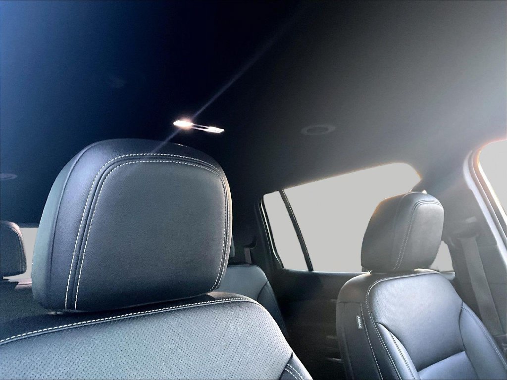 Used 2025 Chevrolet Traverse LT AWD/4WD image 23