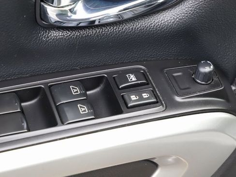 Used 2018 Nissan Titan PRO-4X image 21