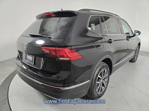 Used 2020 Volkswagen Tiguan SE w/ Panoramic Sunroof Package image 7