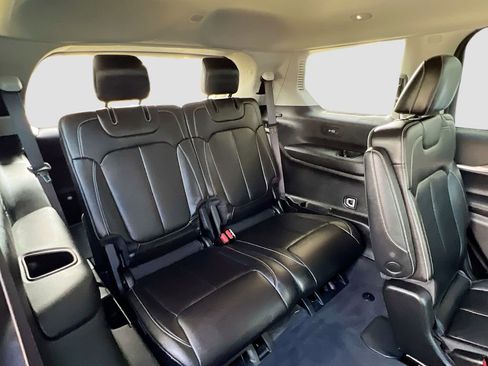 Used 2023 Jeep Grand Cherokee L Limited image 27