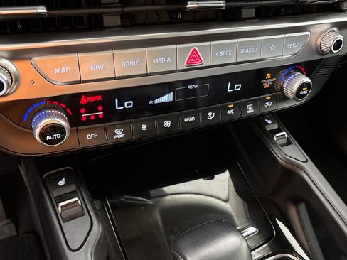 Used 2025 Kia Telluride S FWD image 39