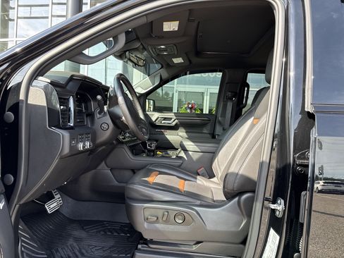 Used 2023 GMC Sierra 1500 AT4 w/ AT4 Premium Package AWD/4WD image 10