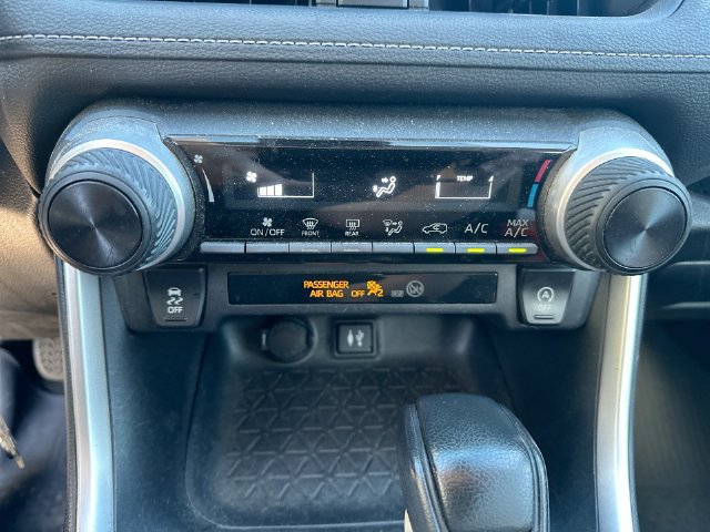 Used 2019 Toyota RAV4 LE AWD/4WD image 46