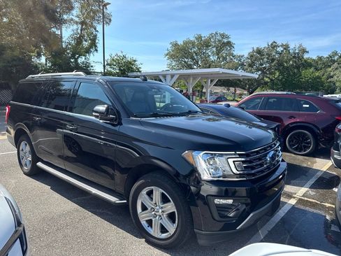 Used 2021 Ford Expedition Max XLT RWD image 2
