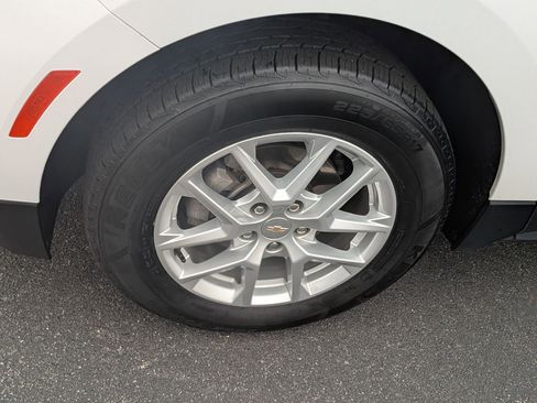 Certified 2024 Chevrolet Equinox LT image 12