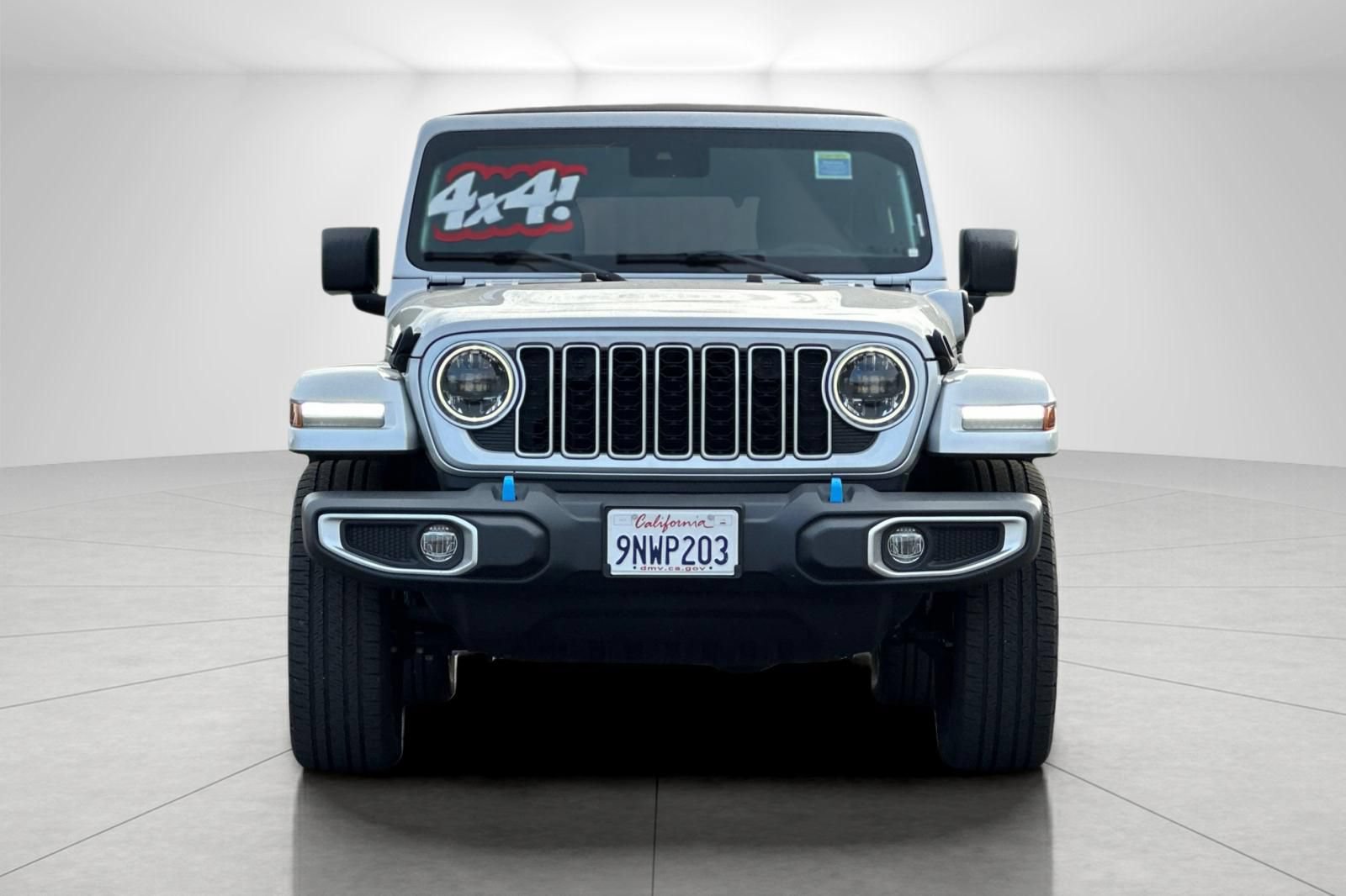 Used 2024 Jeep Wrangler Unlimited Sahara AWD/4WD image 8