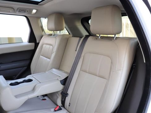 Used 2018 Land Rover Range Rover Sport HSE AWD/4WD image 22