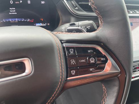 Used 2025 Jeep Grand Cherokee Summit image 10