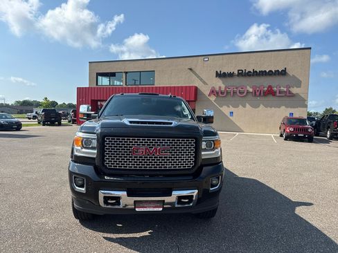 Used 2017 GMC Sierra 3500 Denali w/ Duramax Plus Package AWD/4WD image 8