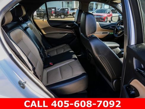 Used 2023 Chevrolet Equinox Premier AWD/4WD image 18
