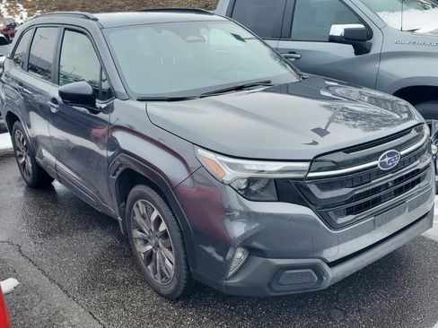 Used 2025 Subaru Forester Touring w/ Popular Package - Touring image 2