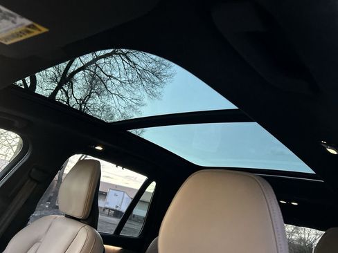 Certified 2025 Volvo XC90 T8 Ultra image 25