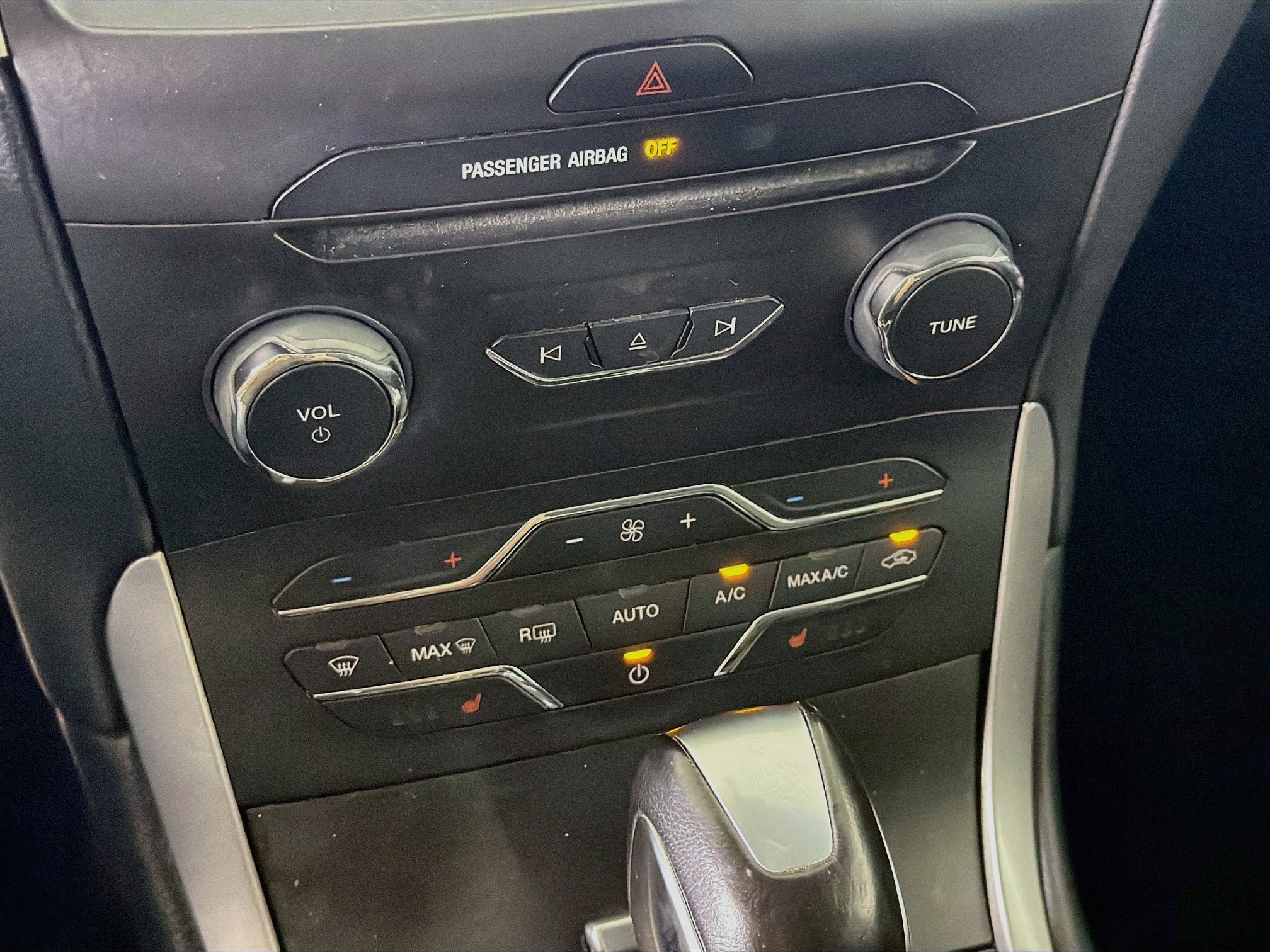 Used 2018 Ford Edge SEL w/ Equipment Group 201A FWD image 23