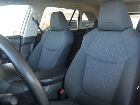 Used 2024 Toyota RAV4 XLE image 9