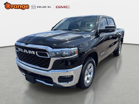 Used 2025 RAM 1500 Big Horn AWD/4WD image 7