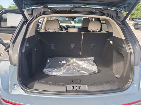 New 2026 Lincoln Corsair Premiere image 14