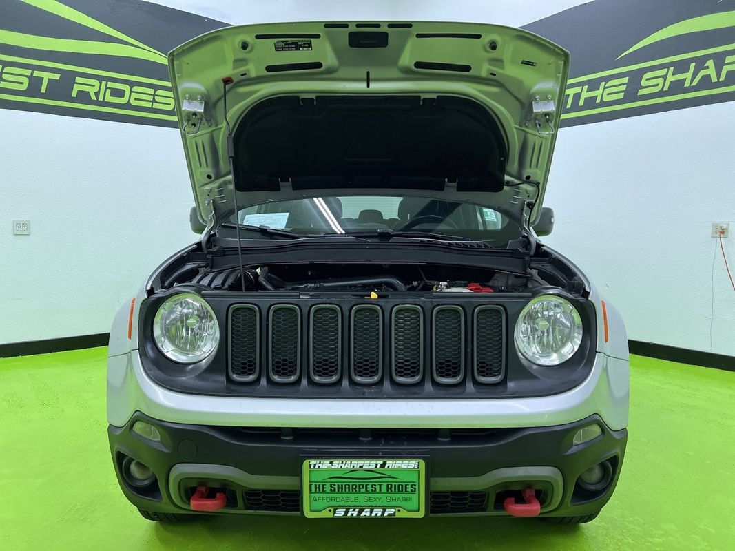 Used 2018 Jeep Renegade Trailhawk AWD/4WD image 4
