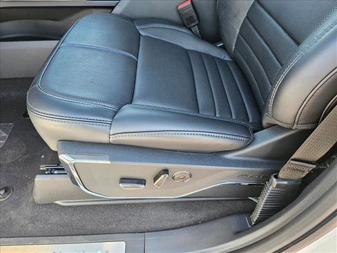 New 2025 Ford F150 Platinum w/ Equipment Group 702A High image 4