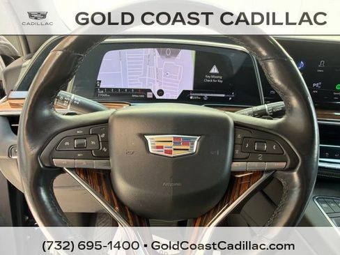 Used 2023 Cadillac Escalade Premium Luxury AWD/4WD image 25