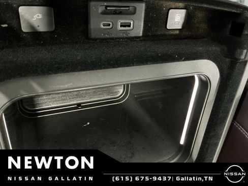 Used 2021 Cadillac Escalade ESV Sport Platinum RWD image 56