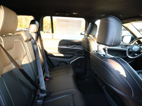New 2026 Jeep Grand Cherokee Limited AWD/4WD image 23