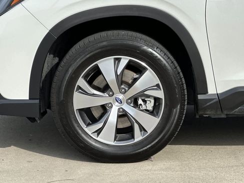 Used 2024 Subaru Ascent Premium w/ Convenience Package image 26