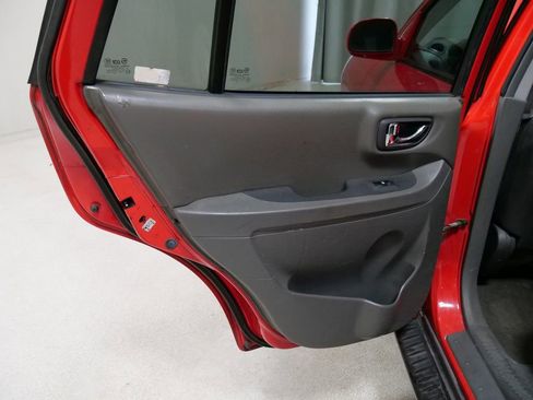 Used 2004 Hyundai Santa Fe GLS image 28